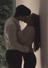 ����ɫ��ٯ��